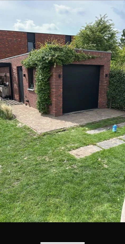 Oprit klinkers bij woning